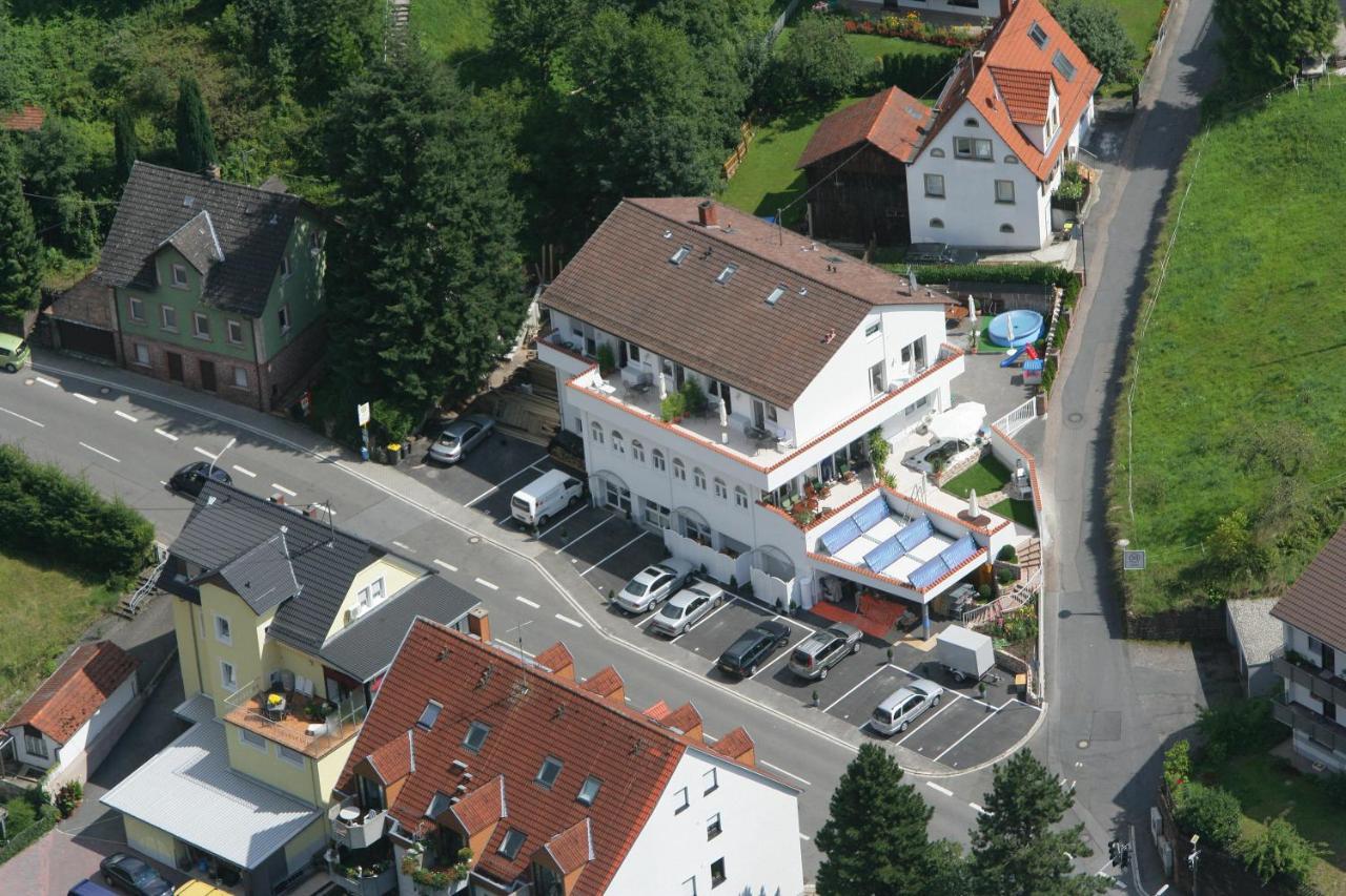 Apartmenthaus "Zum Lowen" Heidelberg - Ziegelhausen Luaran gambar
