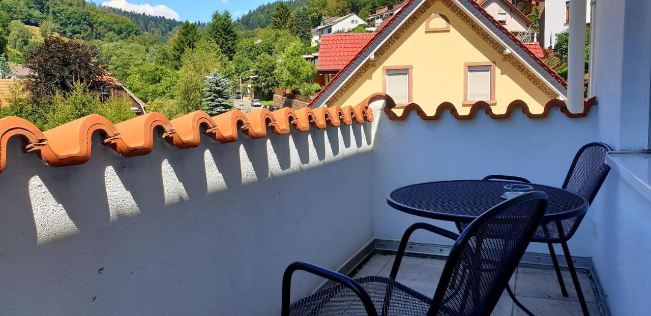 Apartmenthaus "Zum Lowen" Heidelberg - Ziegelhausen Luaran gambar