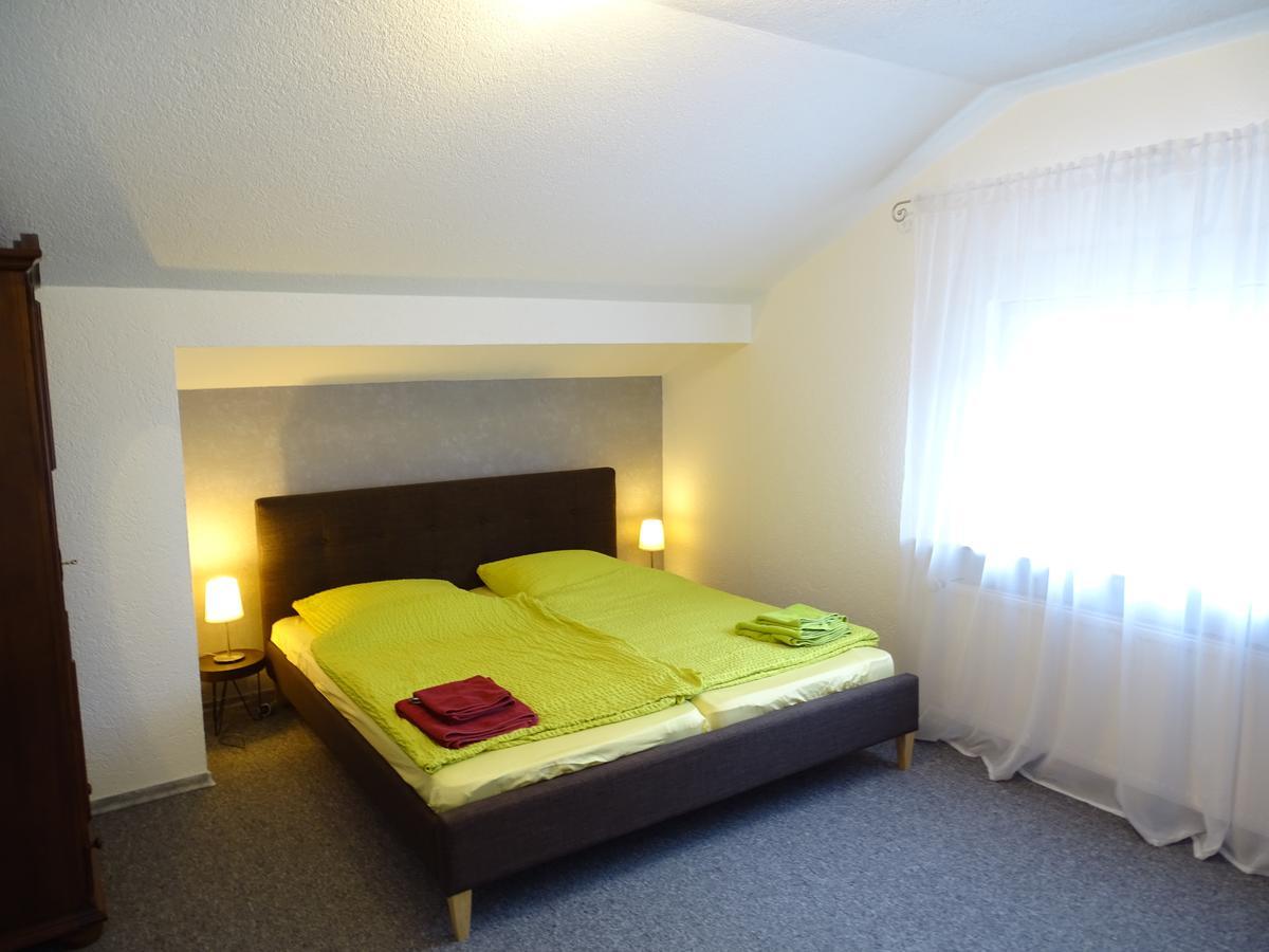 Apartmenthaus "Zum Lowen" Heidelberg - Ziegelhausen Luaran gambar