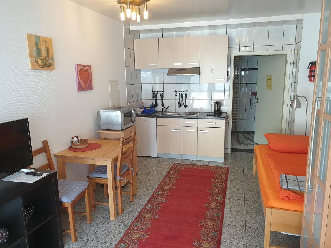Apartmenthaus "Zum Lowen" Heidelberg - Ziegelhausen Luaran gambar
